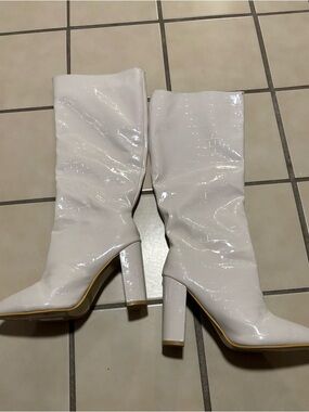 White Patent Mid-Calf Block Heel Boots Sz 40
